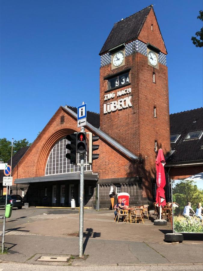 Ferienwohnung "Klarschiff" Travemuende Fusslaeufig Zum Strand Lübeck Eksteriør billede