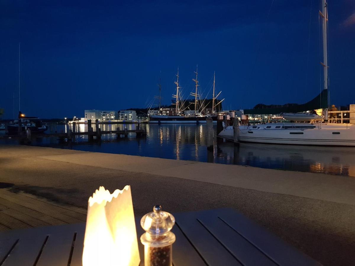 Ferienwohnung "Klarschiff" Travemuende Fusslaeufig Zum Strand Lübeck Eksteriør billede